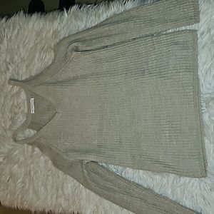 Urban Heritage Beige Cold Shoulder Sweater – Size Medium